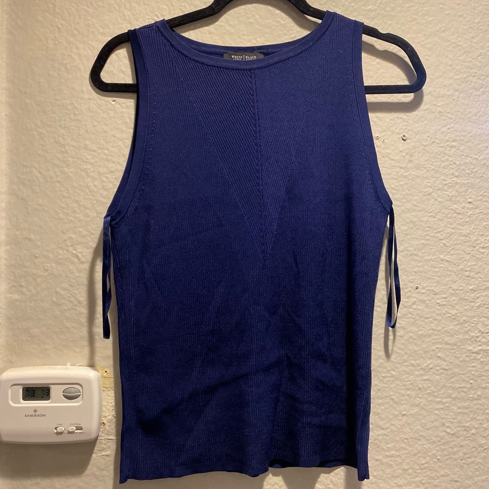 White House black market top